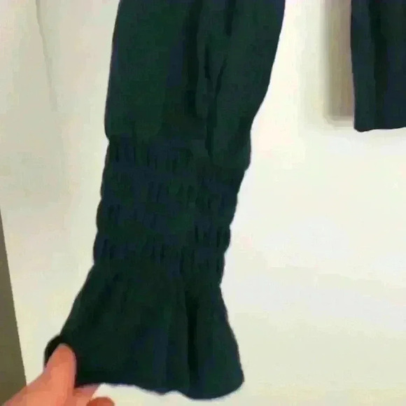 🌴2/$25🌴A.n.a Dark Green  Long Sleeve Shirt - Picture 3 of 3